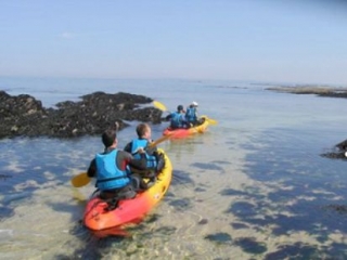  Discover the channel by kayak